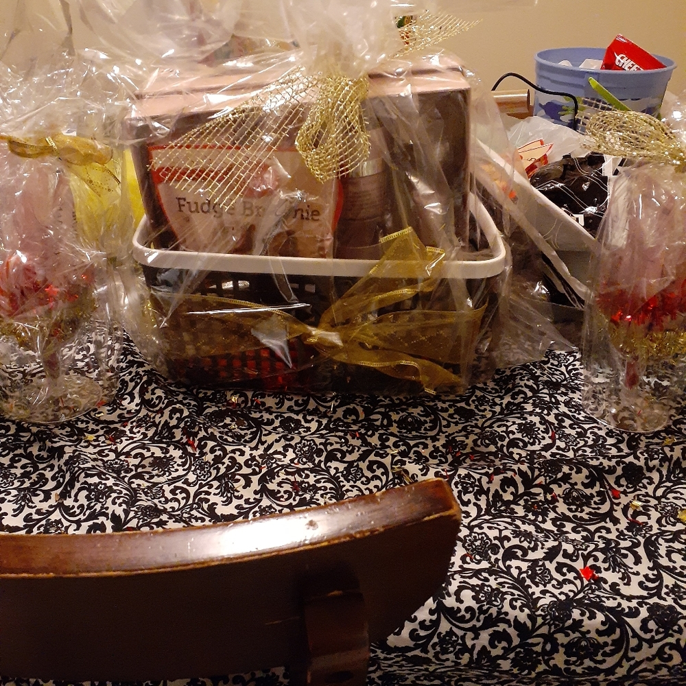 christmas gift and baskets